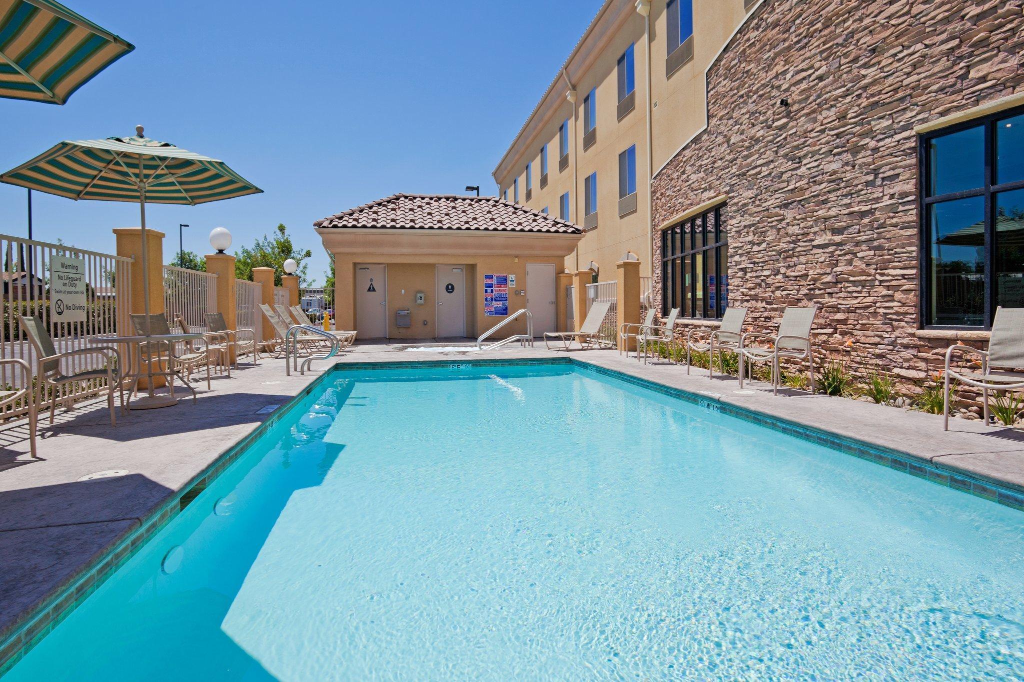 Holiday Inn Express & Suites Clovis Fresno Area By Ihg Extérieur photo