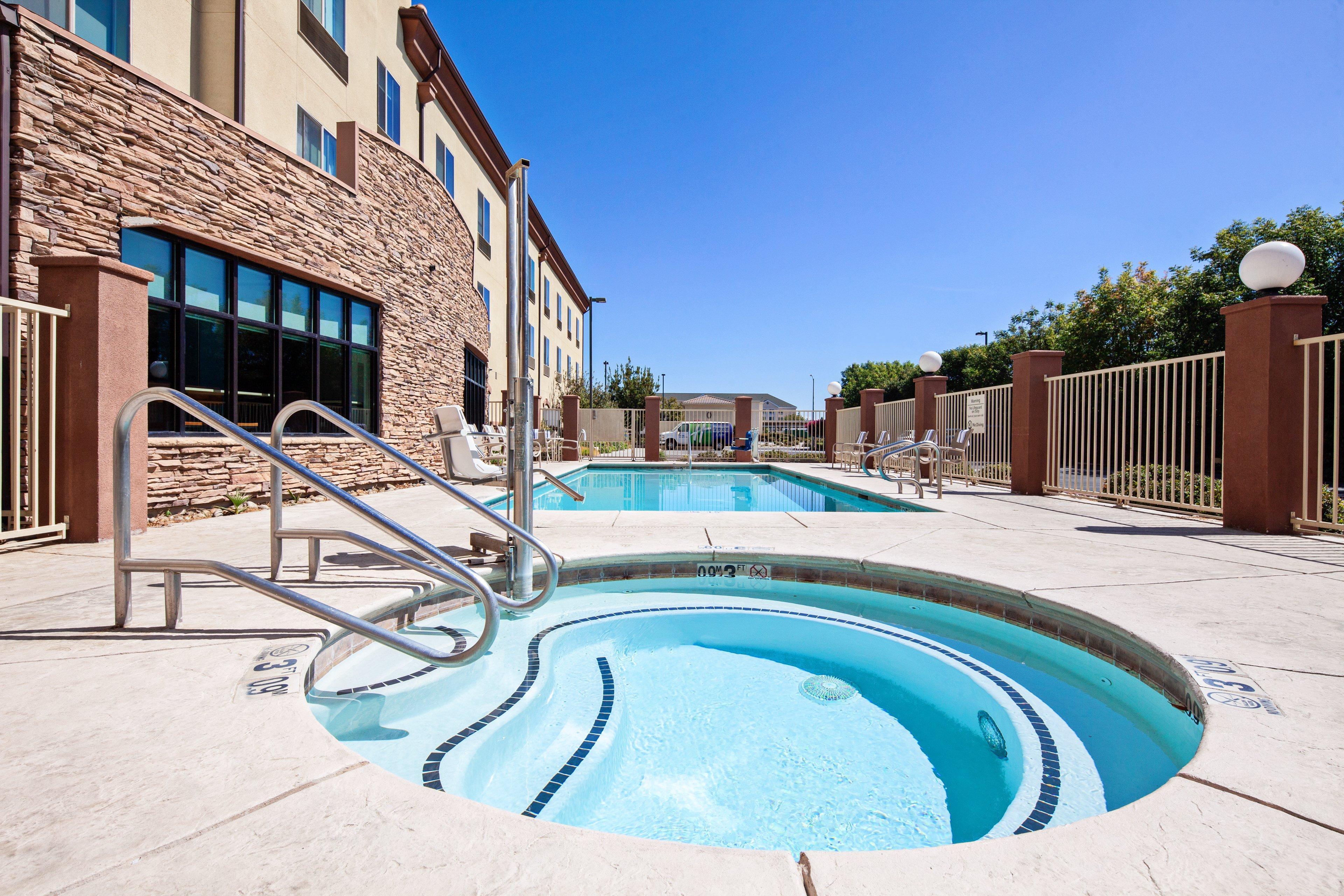 Holiday Inn Express & Suites Clovis Fresno Area By Ihg Extérieur photo